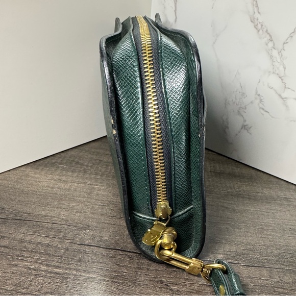 Louis Vuitton Taiga Baikal Green Clutch/Wristlet - Picture 3 of 9